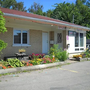 Le Jardin 2*, Quebec City Canada