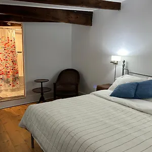 A L'adresse Du Centre-ville Bed & Breakfast