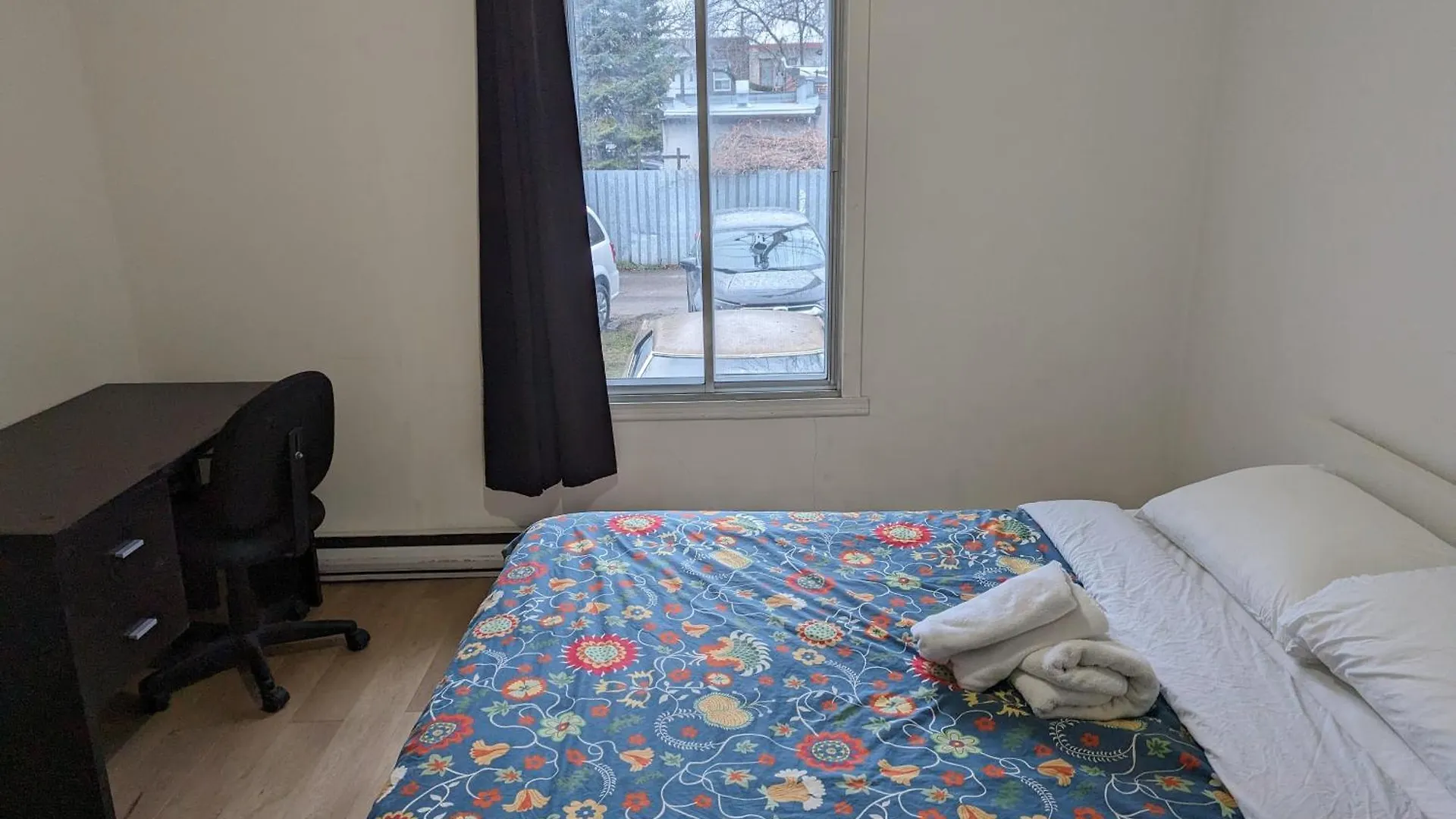 Harmony Room Near Metro Monk Station With Self Check-In مونتريال