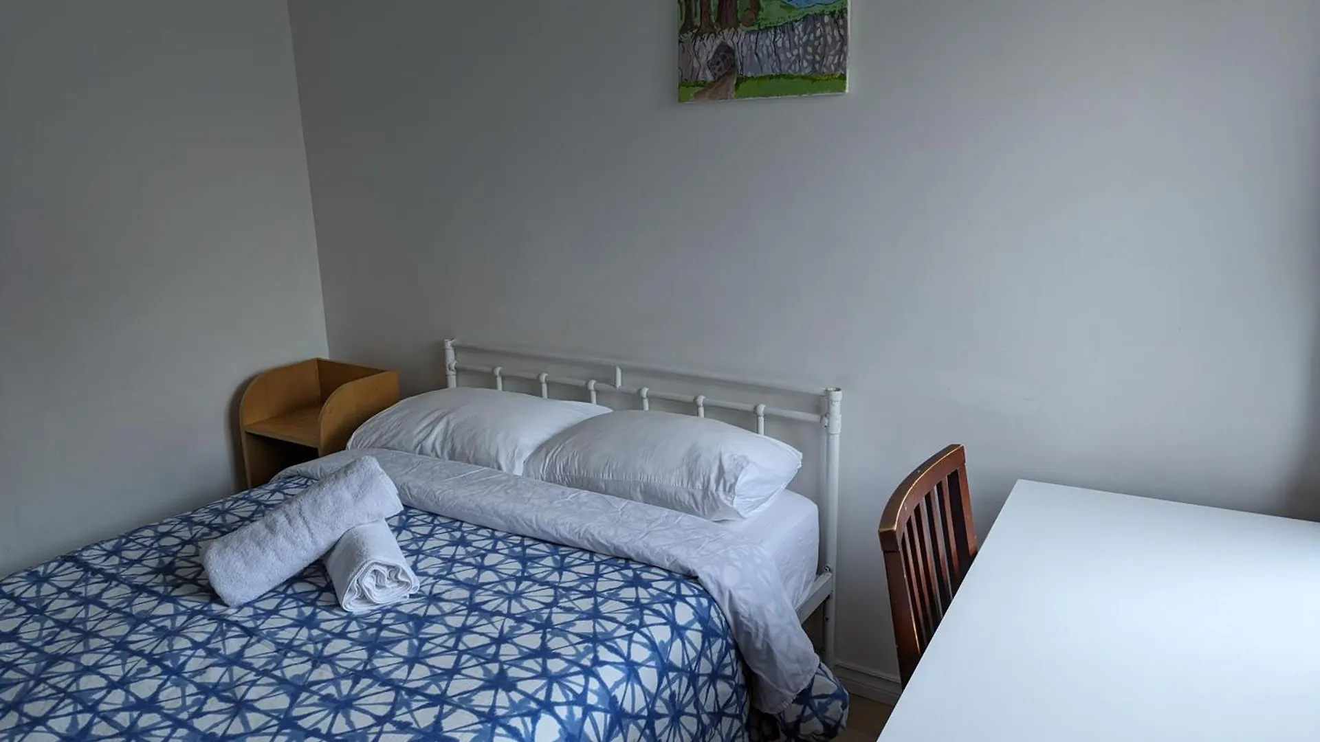 بيت ضيافة Harmony Room Near Metro Monk Station With Self Check-In مونتريال